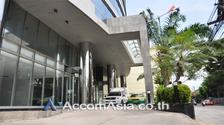 4  Office Space for rent and sale in Sukhumvit ,Bangkok BTS Ekkamai at 42 Tower AA10427